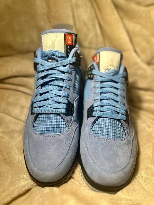 Air Jordan 4 Retro University Blue