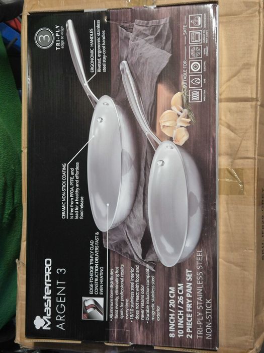 Komplet dwóch patelni Masterpro 20cm i 26cm również na indukcję