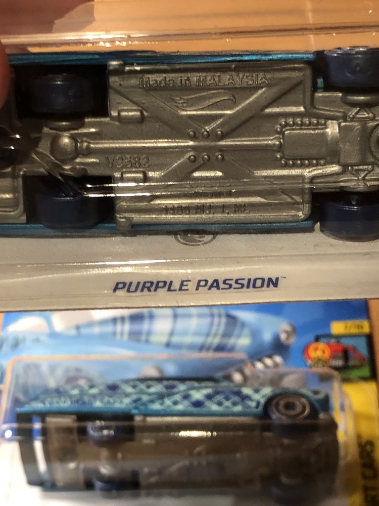 Hot Wheels Purple Passion Treasure Hunt - TH X2