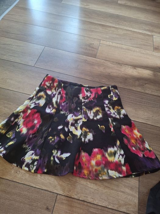 Kolorowa spódniczka mini