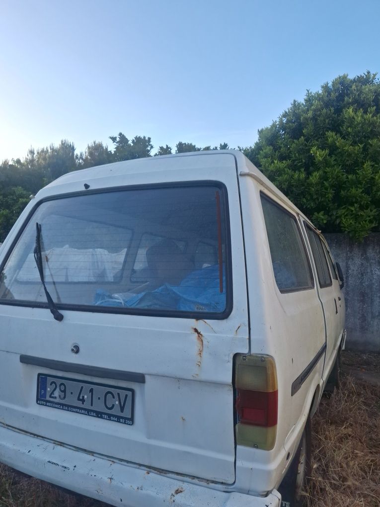 Nissan Vanette 8 lugares