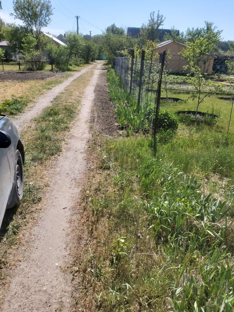 Продається дачний участок