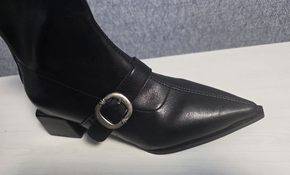 Чоботи жіночі, 37