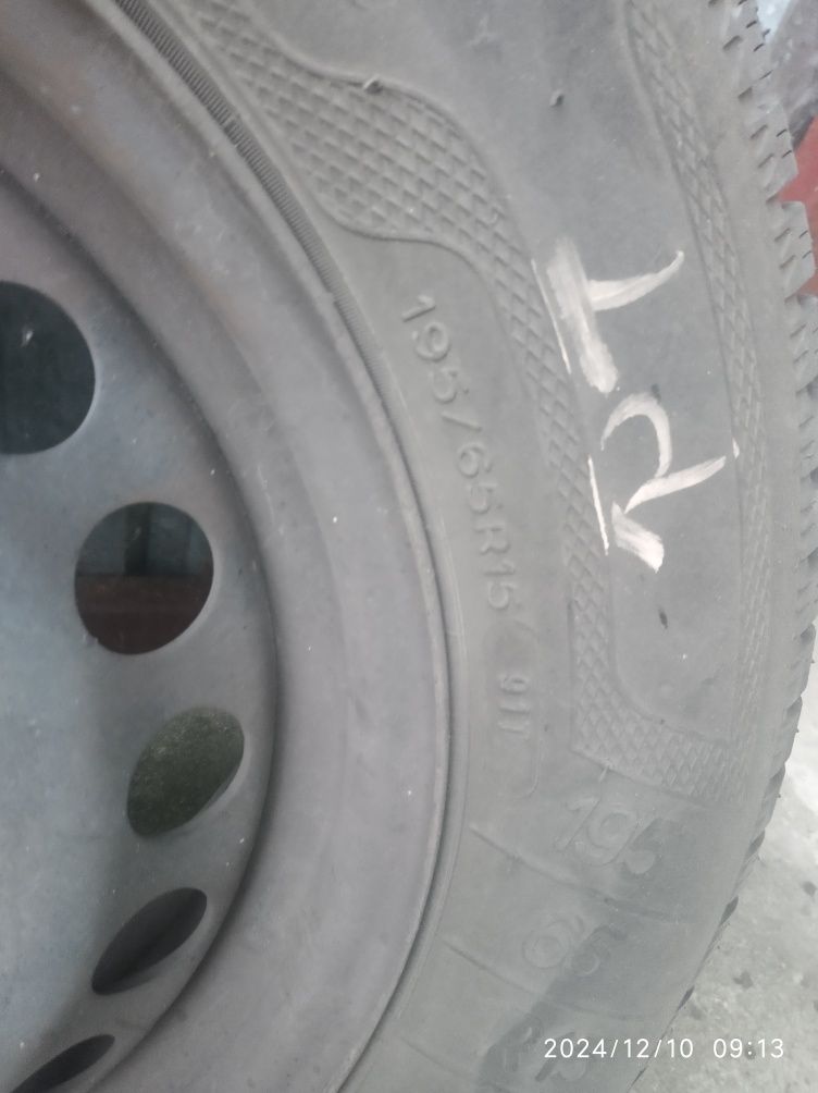 Koła z oponami zimowymi r15