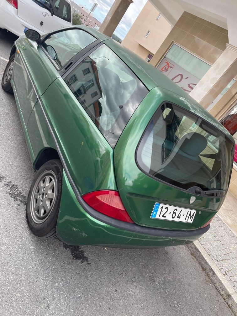 Lancia Y 1.2 i.e – 700€

Carro em bom estado geral.
	•	4 pneus novos
