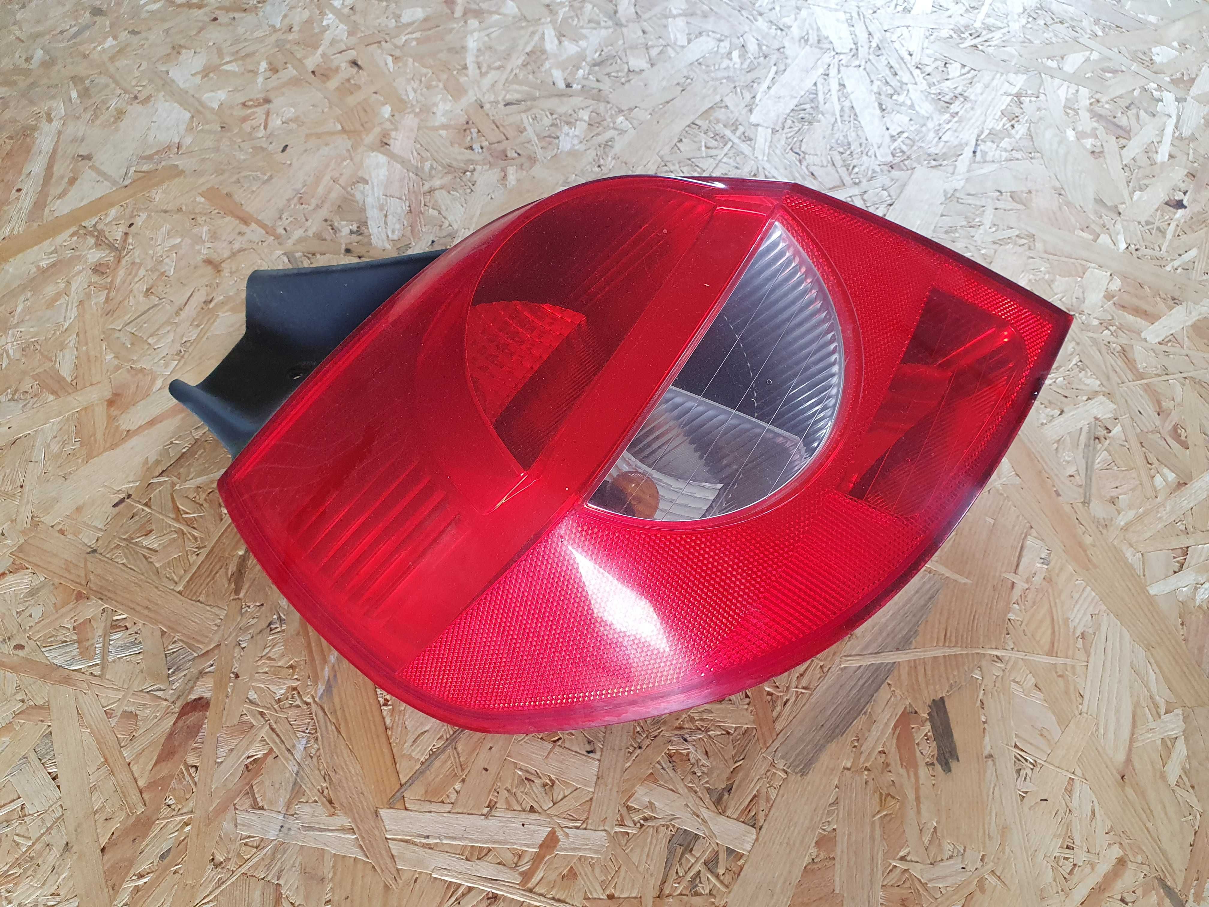 Lampa tył tylna lewa Renault Clio 3 III 3 drzwi 06 rok europejska