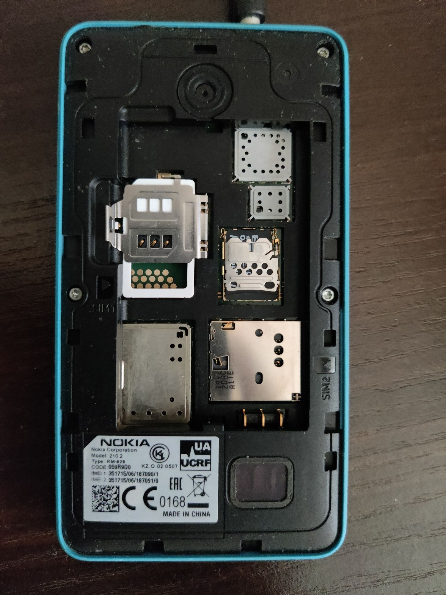 NOKIA ASHA 210 RM-92B + зарядка в рабочем состоянии
