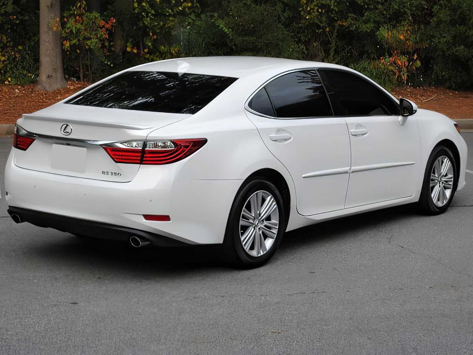 Lexus ES 350      2015