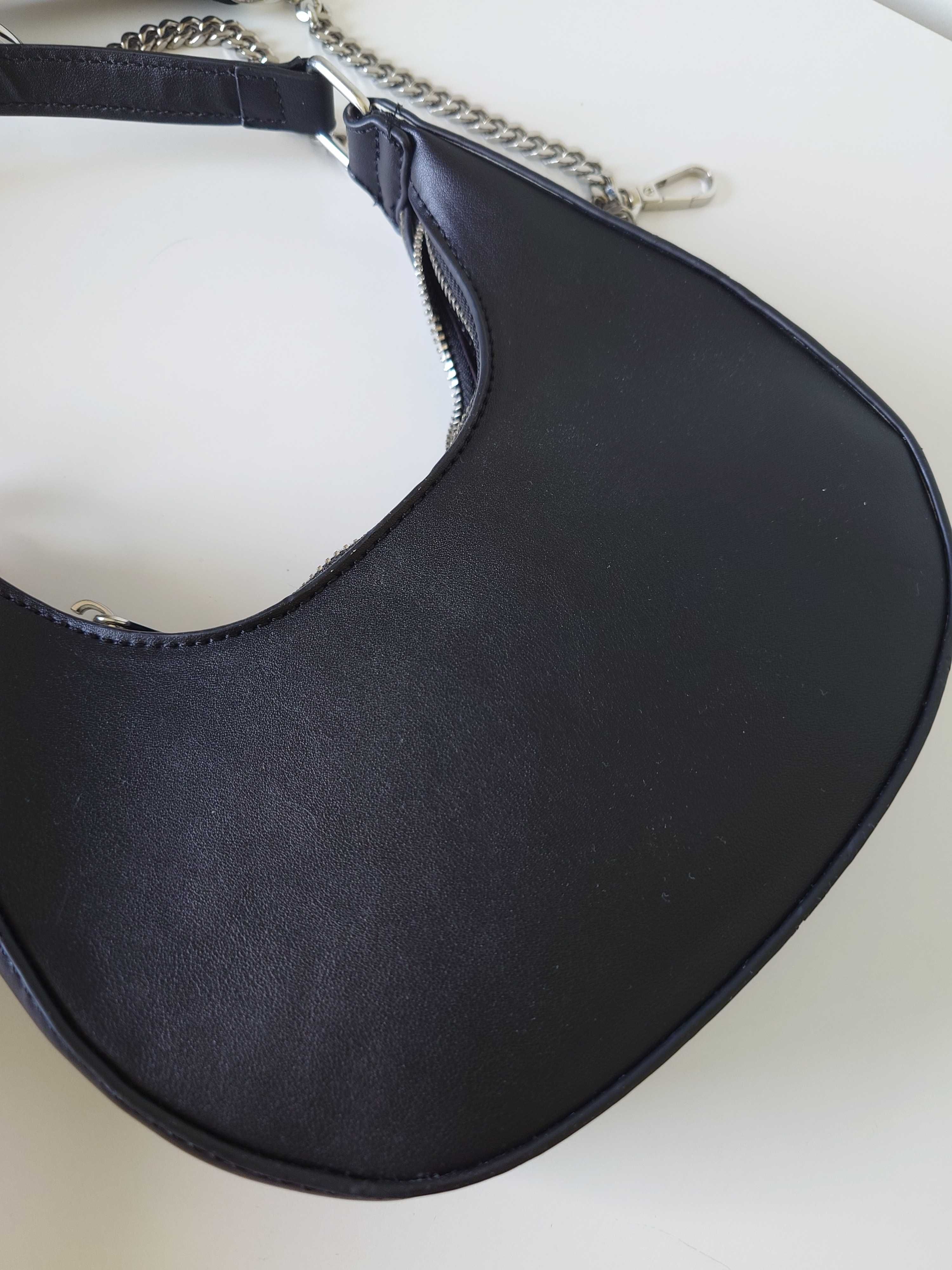 Torba z kamieniami, dwa paski o różnej długości 21x11 Claire's
