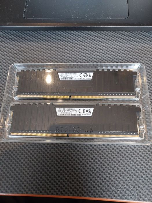 Pamięć RAM Corsair DDR4 16GB