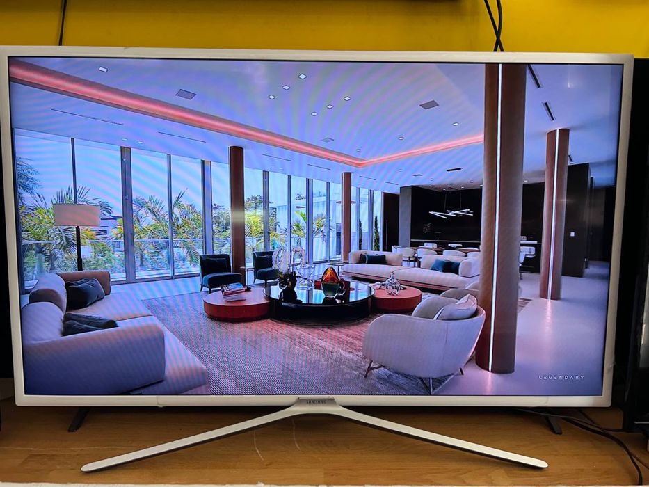 Білий Ультратонкий Телевізор 40” Samsung 40K5510, Smart TV, WiFi.
