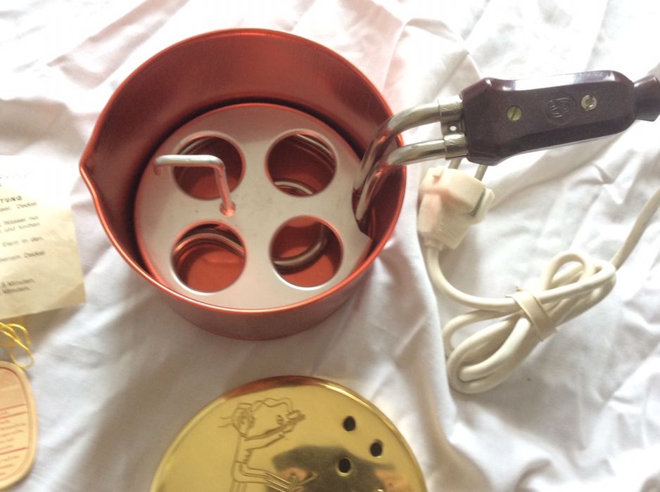 Maquina de cozer ovos antiga