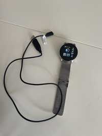 Smartwatch zegarek na bransolecie ładowarka
