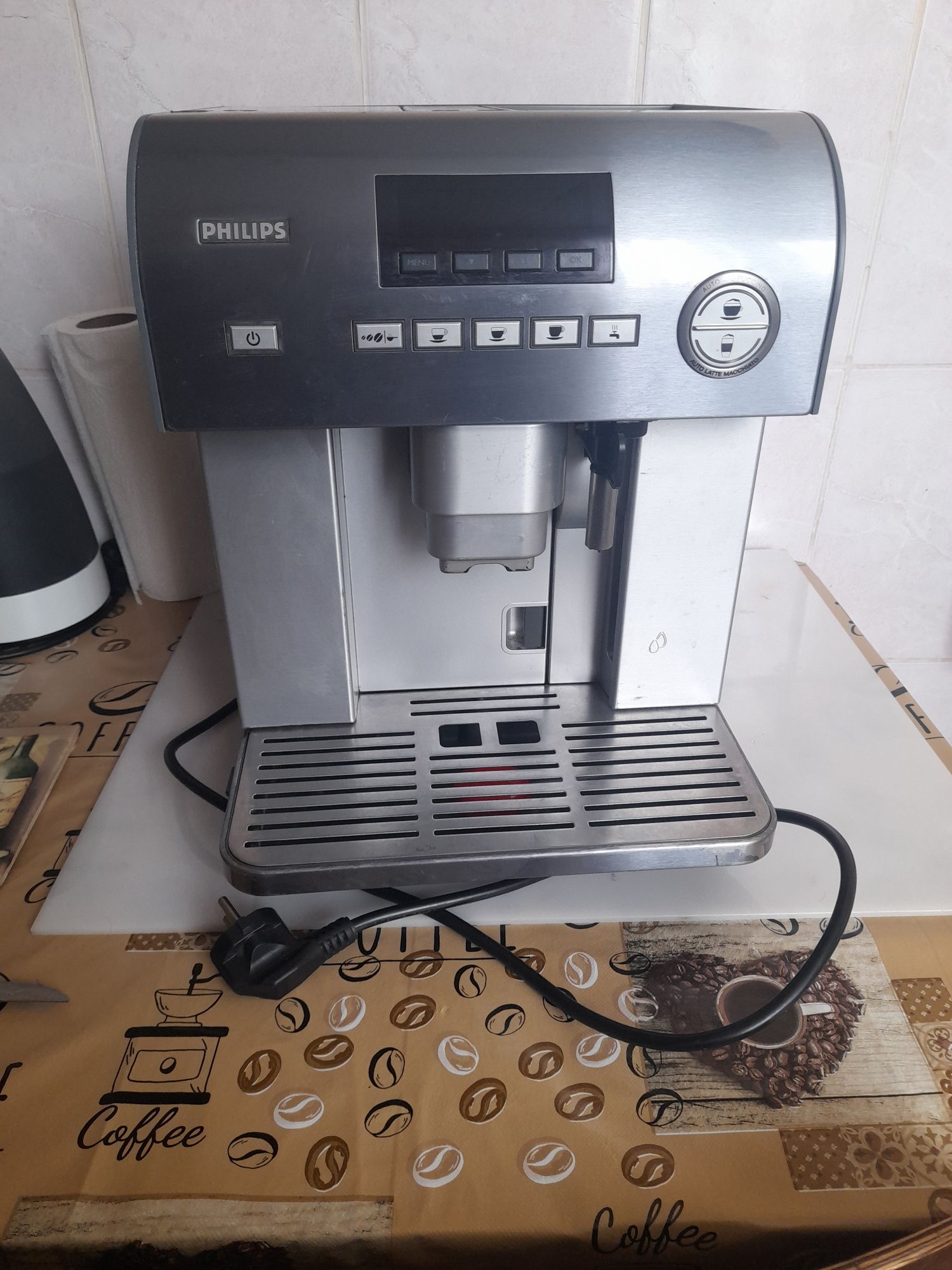 Кавомашина кавоварка Philips HD5730