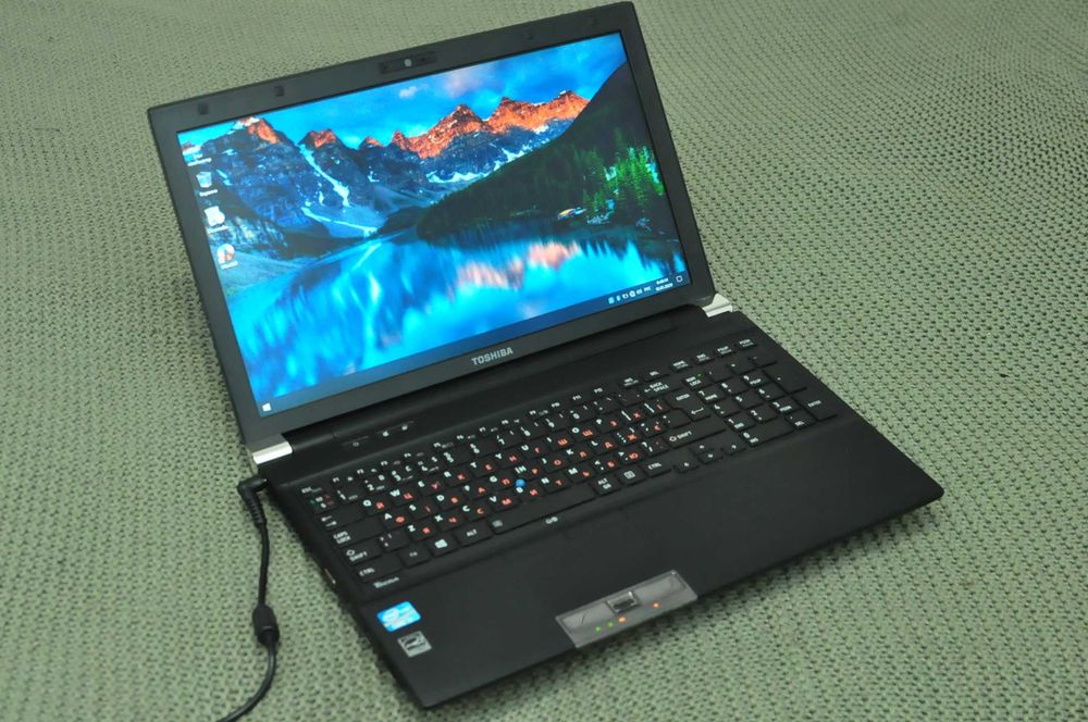 Игровой ноутбук Toshiba 950 (Core i5/12Gb/320gb/video -2Gb)