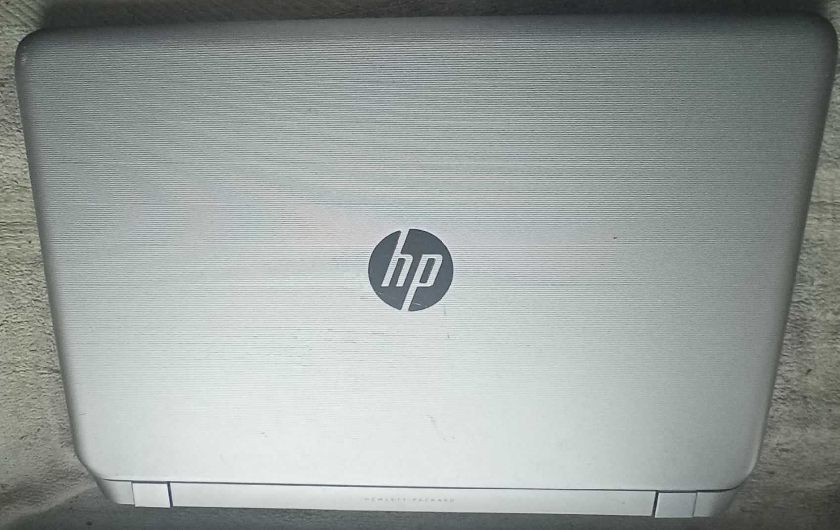 laptoap HP ProtectSmart  15-239sa