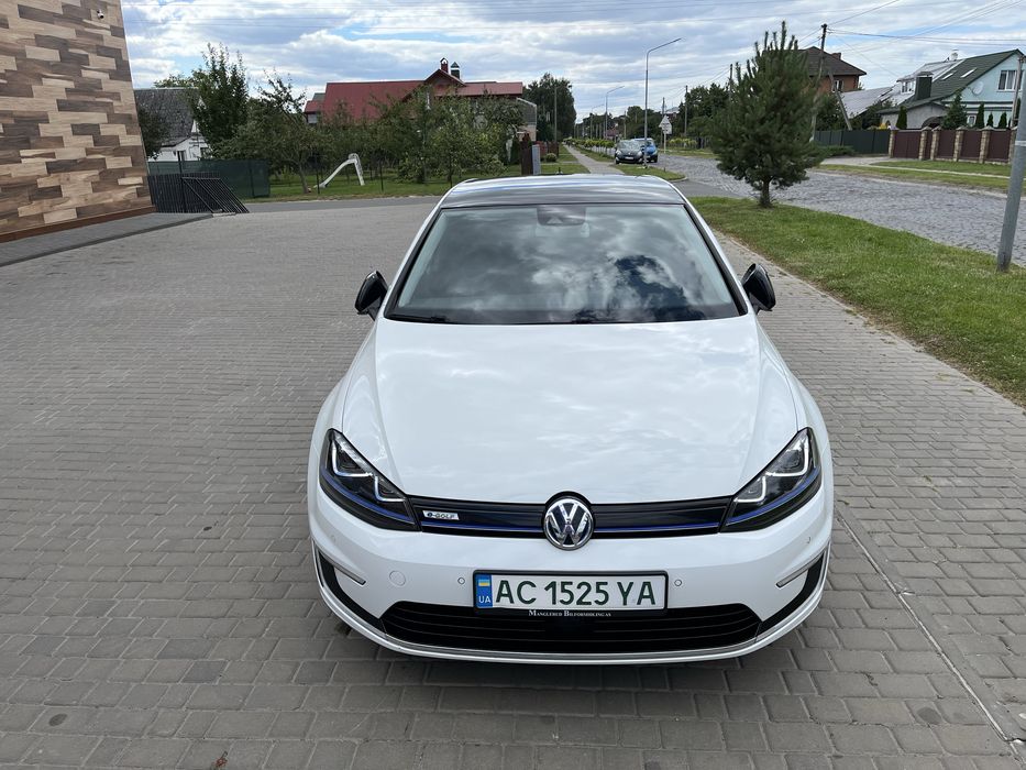 Volkswagen e-golf 2014 рік