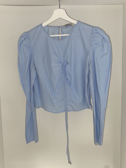 Niebieskia bluzka Stradivarius