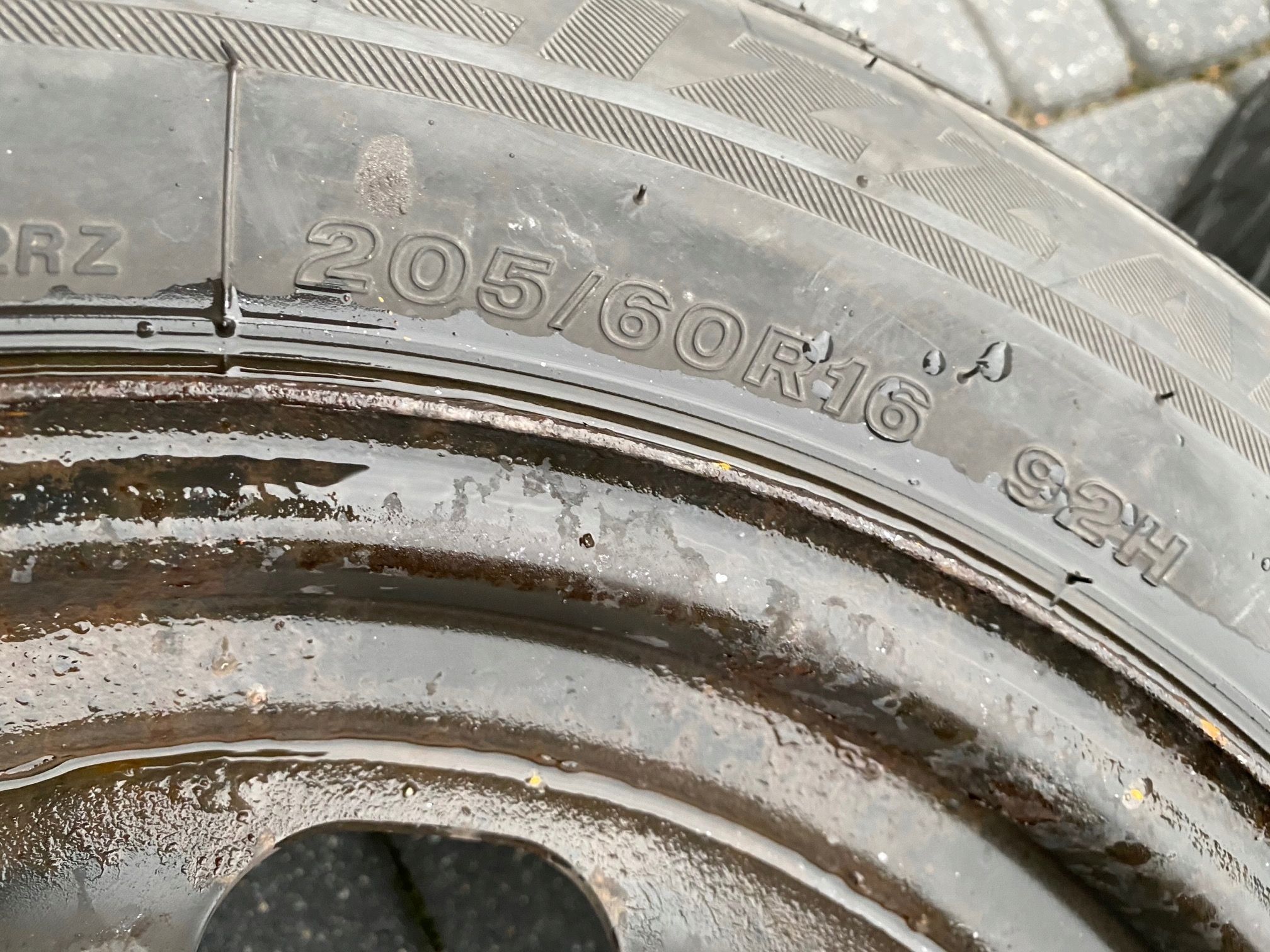 Opony Bridgestone Blizzak LM-32 - 205/60/16