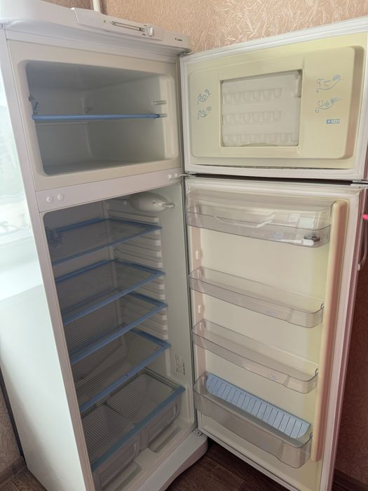 Холодильник Indesit б/у