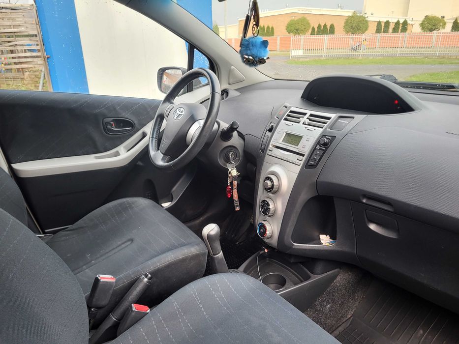 Toyota Yaris 2 II 5 drzwi # Klimatyzacja* Mały przebieg