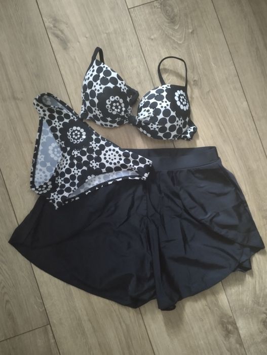 Komplet strój kąpielowy i spodenki shein