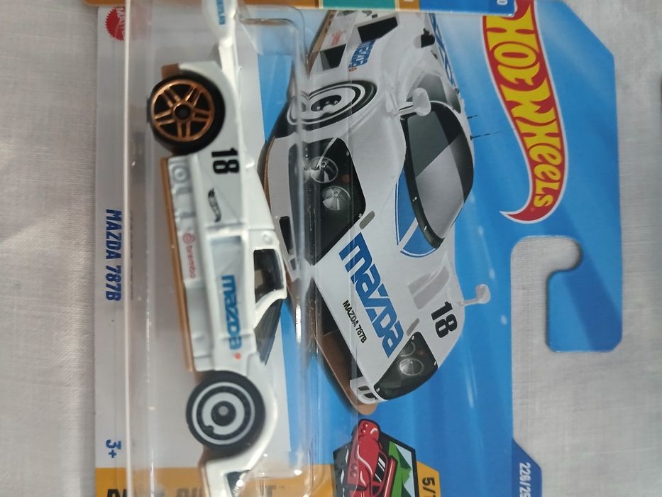 Hot wheels diversos