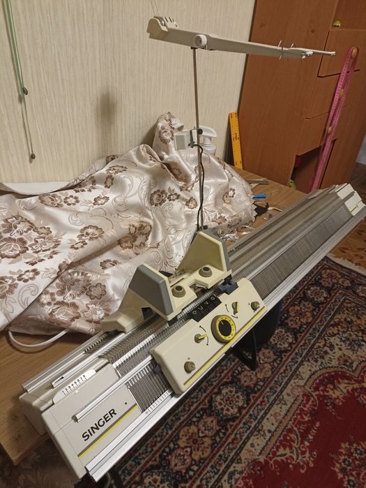 Вязальная машина SINGER