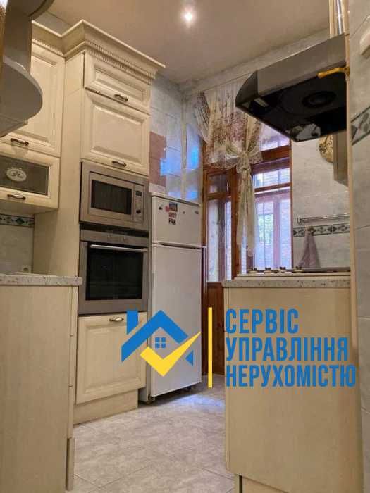 Сдам 3х,комн.сталинку метро Университет