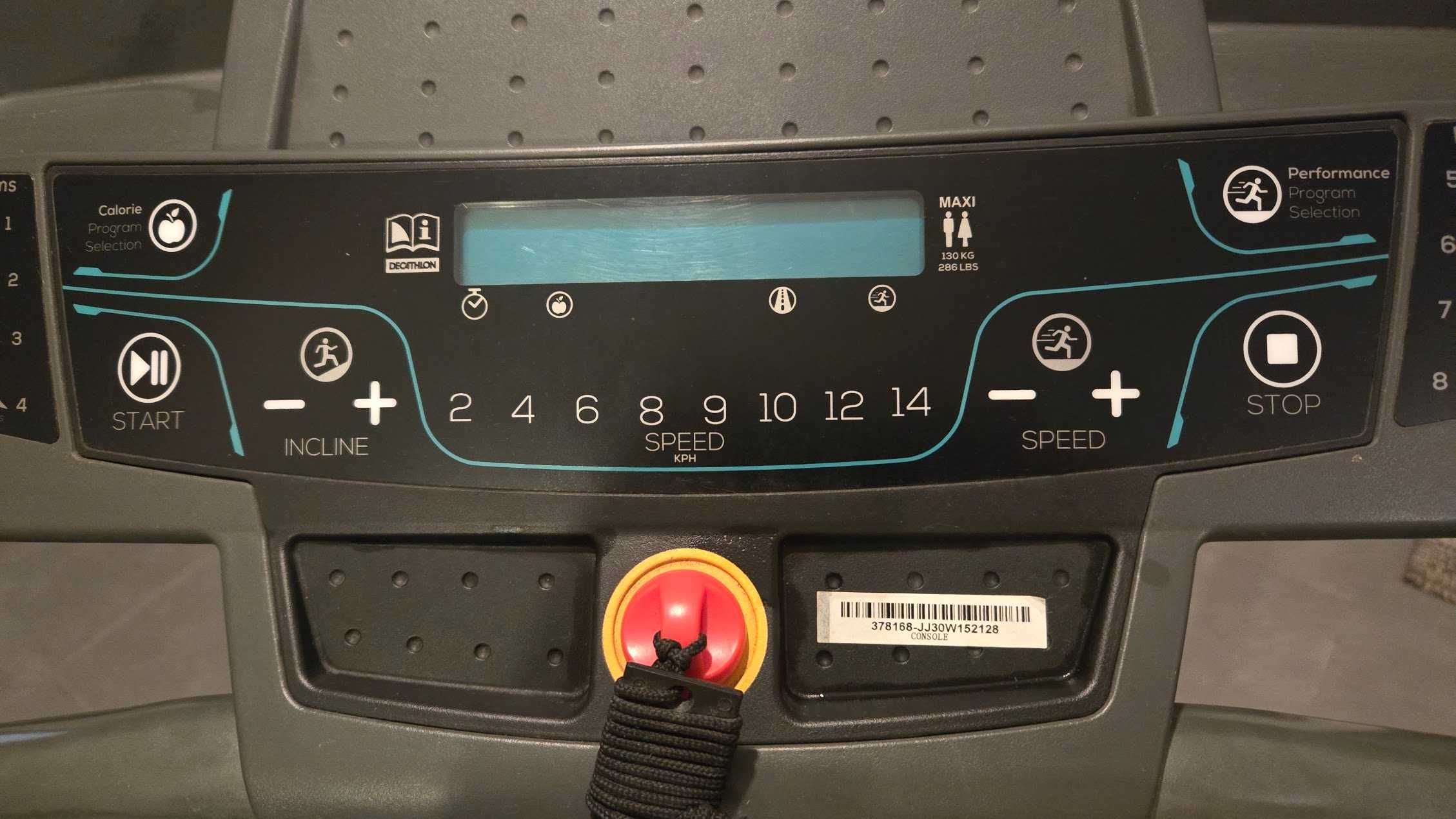 Passadeira de corrida Domyos com oito programas pré-definidos