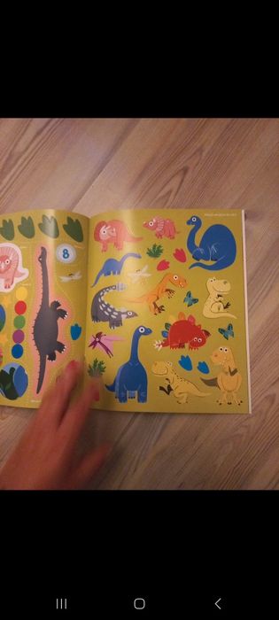 Lubię Dinozaury  zaraz wrrr plac zabaw berek naklejki Książeczka książ