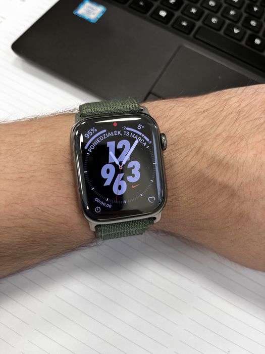 Apple Watch 7 45 mm stalowy grafit