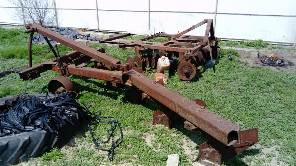 Продам плуг 5 ти корпус