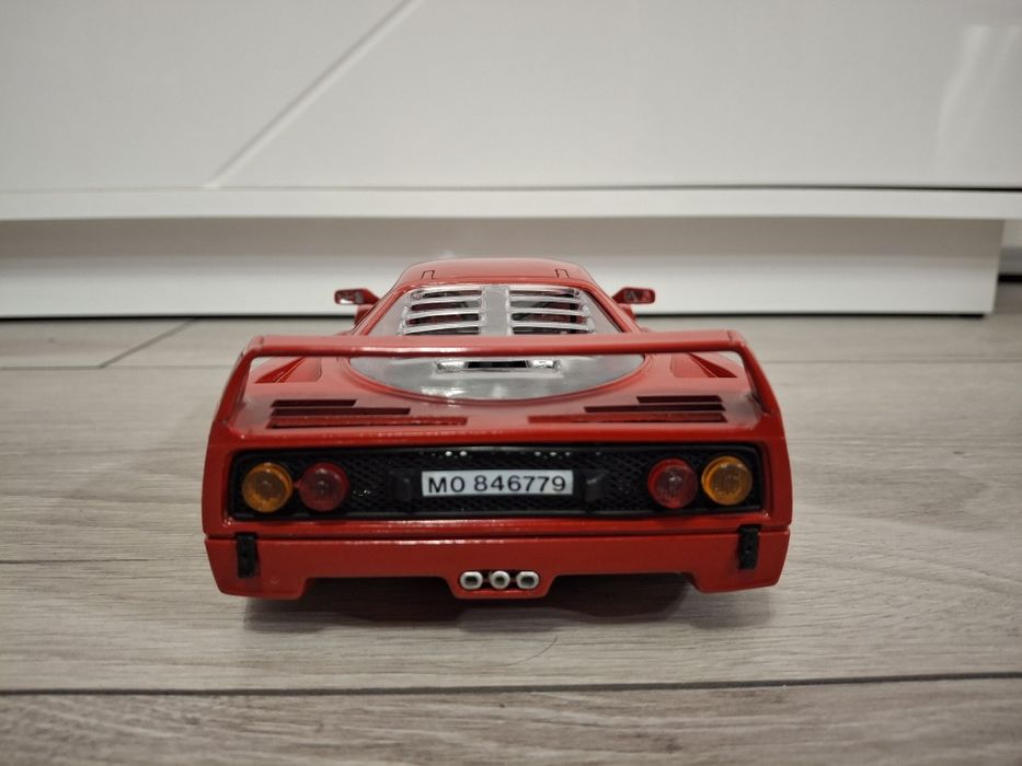 Samochód Kolekcjonerski Ferrari F40 Polistil Tonka 1:18