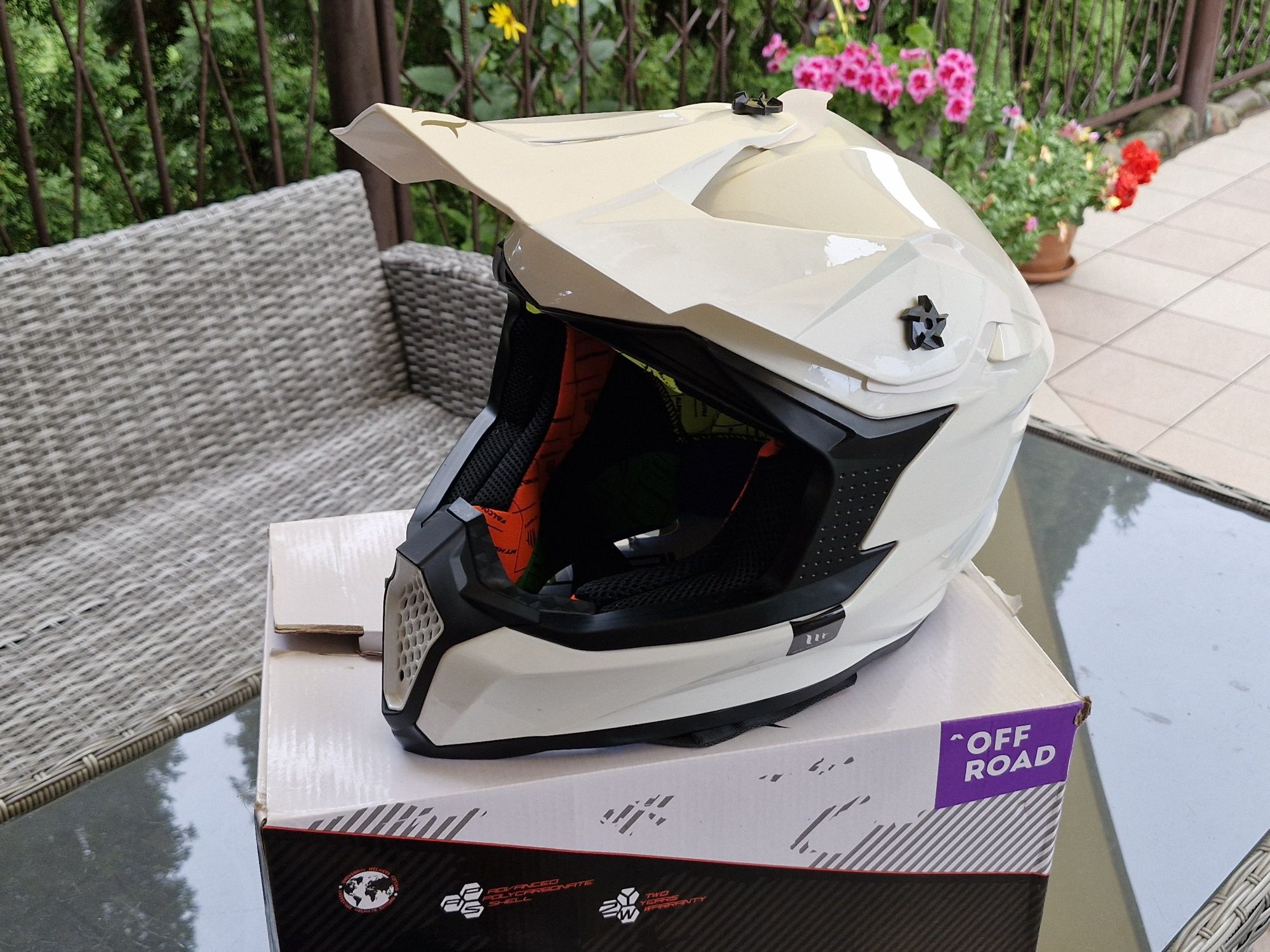 Fabrycznie nowy Kask motocyklowy MT Helmets Falcon, >Cross, enduro,