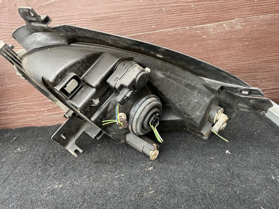Фари, фара, ліхтарі передні Citroen Xsara Picasso 1 (04-10)