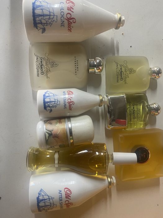 Perfumes vintage completos impecaveis