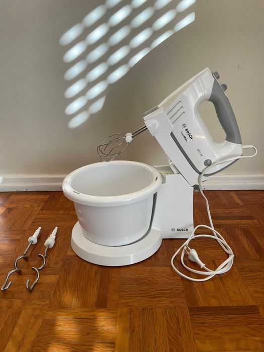 Batedeira BOSCH ErgoMixx 450 W - como nova!