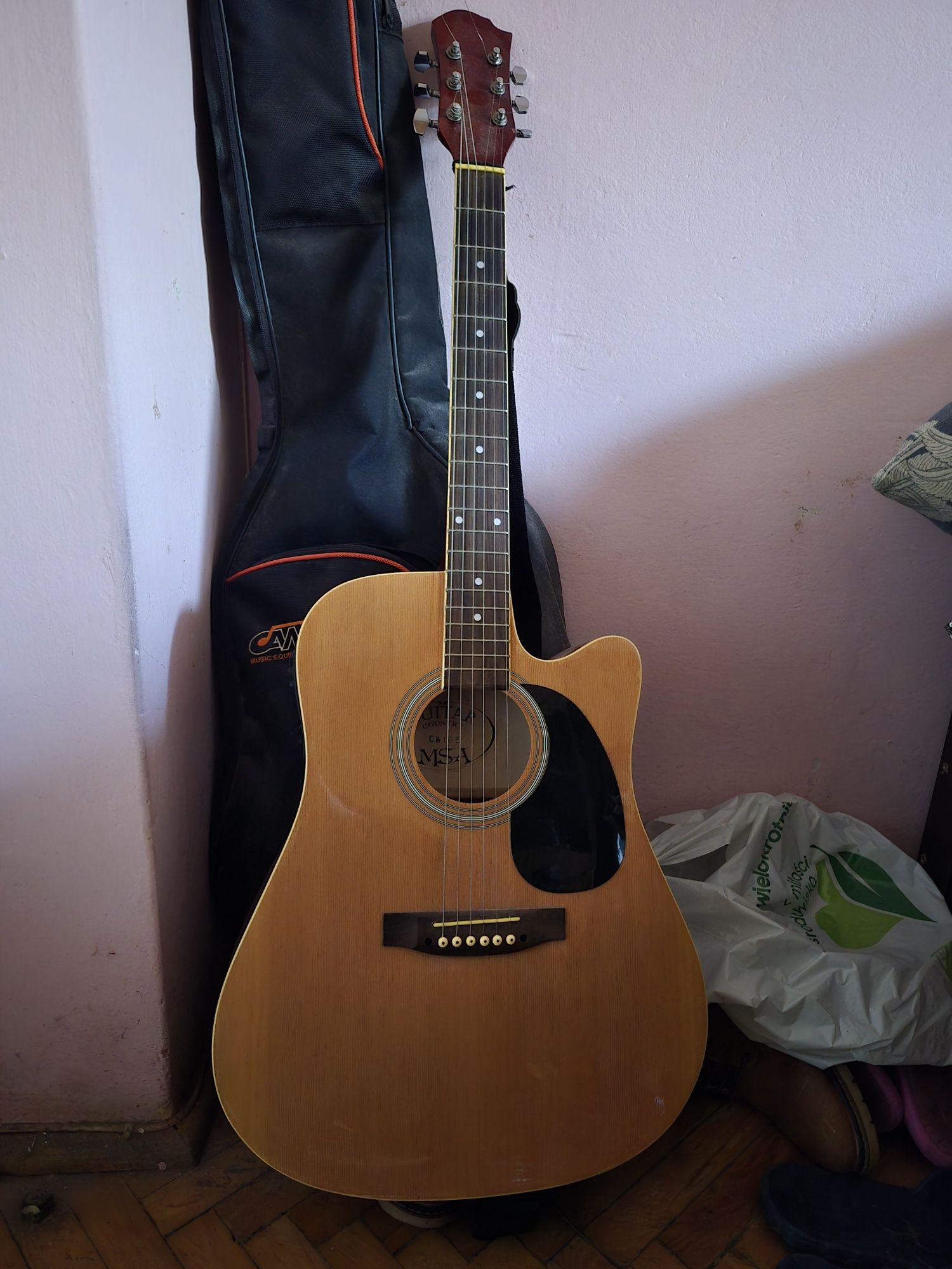 Gitara elektroakustyczna