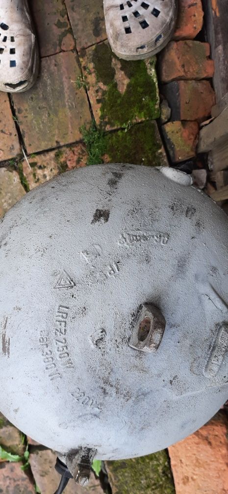 Lampa przemysłowa ciężka 14kg