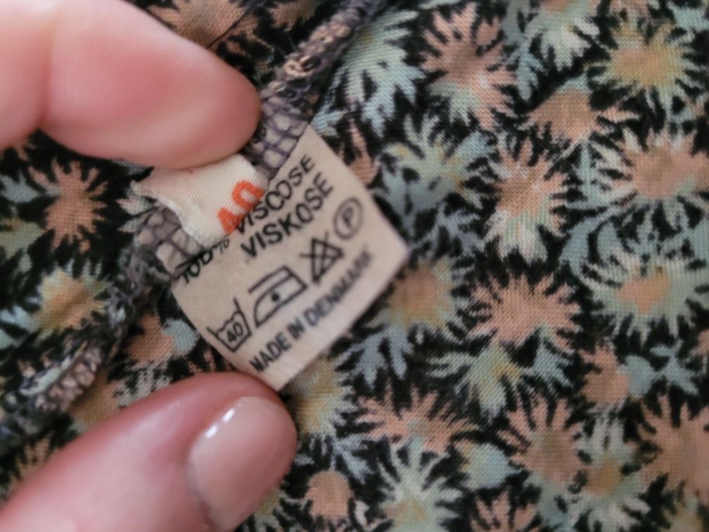 Piękna długa kolorowa sukienka w kwiaty bufki vintage