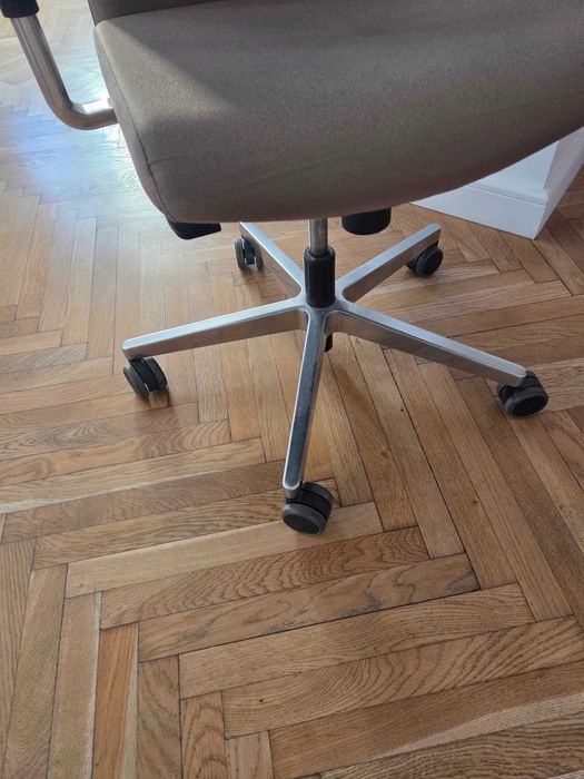 Fotel / krzesło obrotowe biurowe bejot PT102