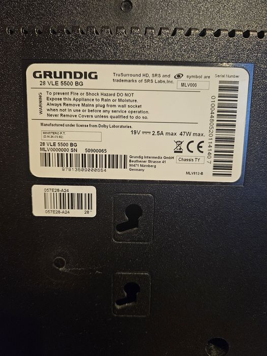 Telewizor Grundig z pilotem