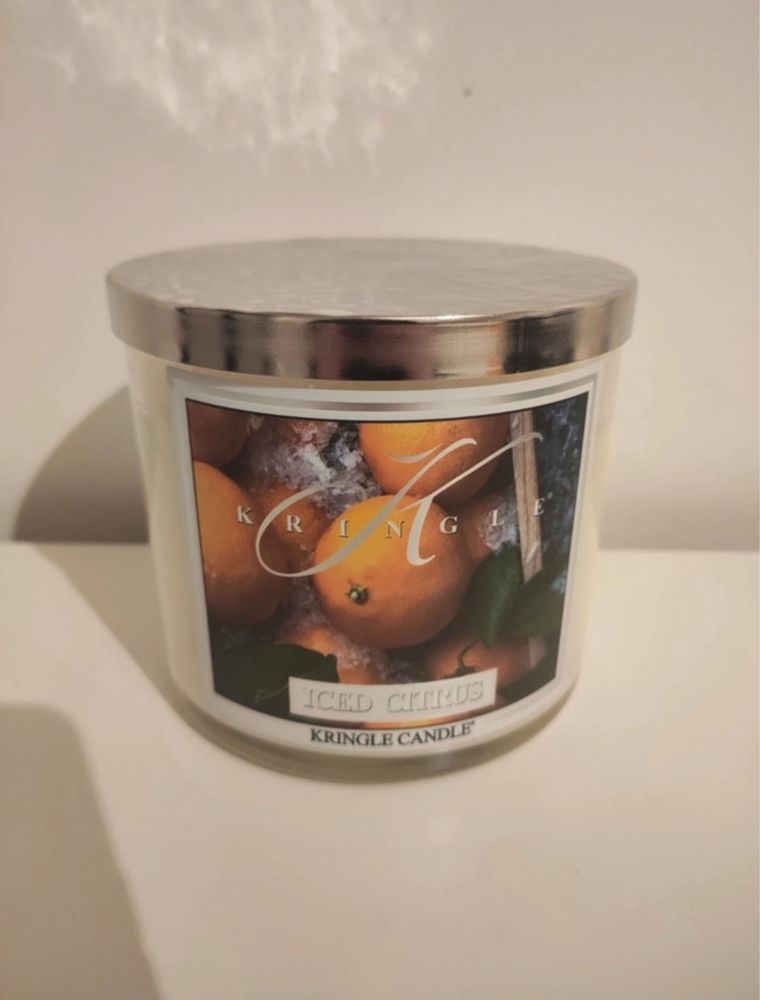 Świeczka Kringle Candle Iced Citrus