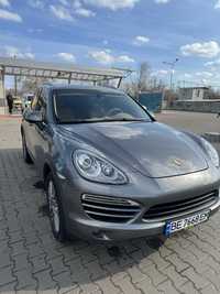 Продам семейный автомобиль Porsche Cayenne