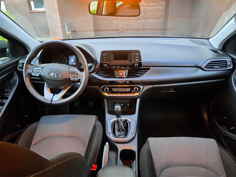 Hyundai I 30 1.4 Mpi Benzyna  Bezwypadkowy Salonowy Stan IDEALNY