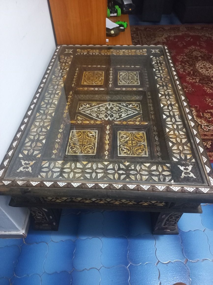 Mesa estilo árabe