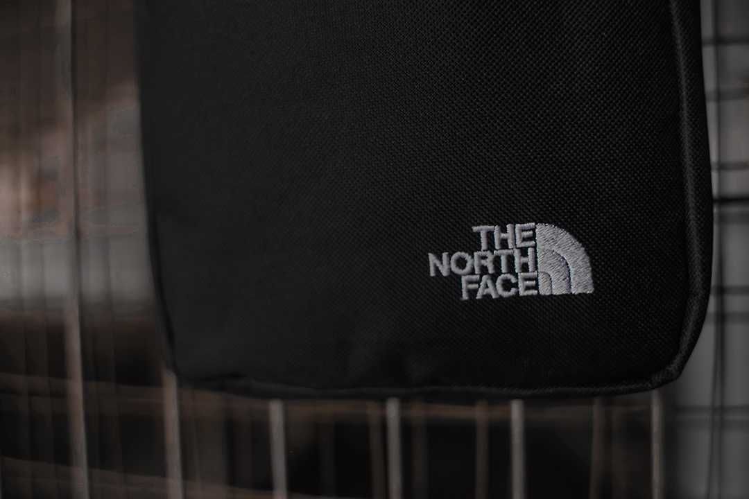 Сумка через плече The North Face з вишитим лого, чорна барсетка TNF