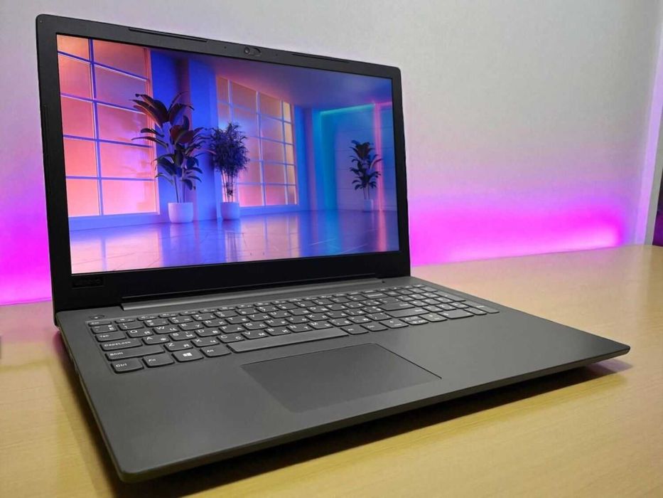 Ультрабук Lenovo V130-15IKB/15.6'/Core i3/8GB DDR4/256GB SSD/HD 620
