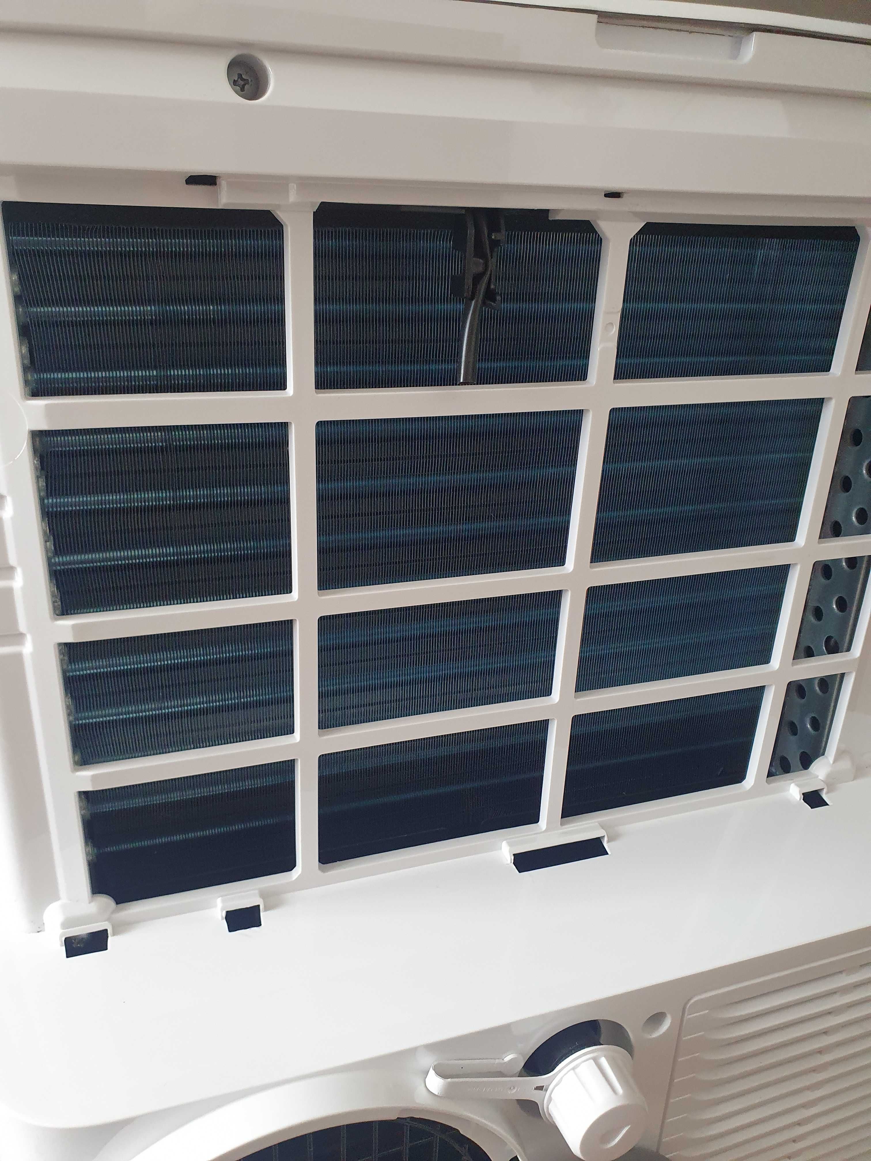 Klimatyzator Electrolux EXP26U339HW plus zestaw okienny